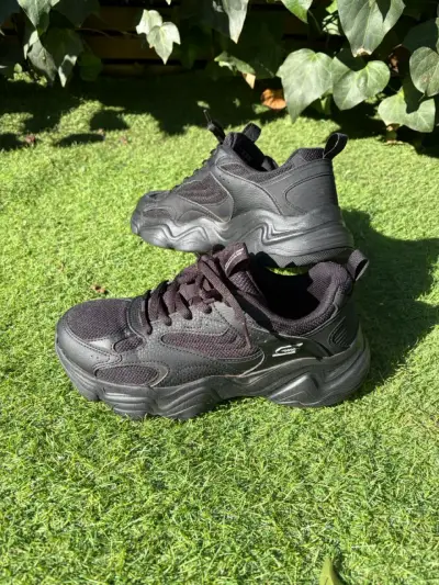 Zapatillas deportivas negras para mujer - miniatura 2