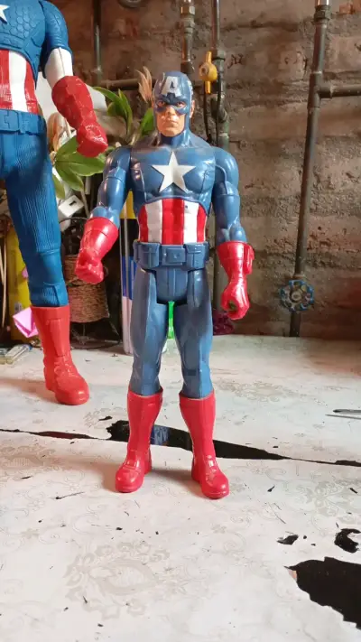 Figura de acción Capitán América 30 cm - miniatura 1