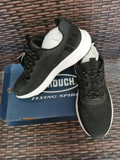 Zapatillas deportivas negras Ferouch para hombre - miniatura 1