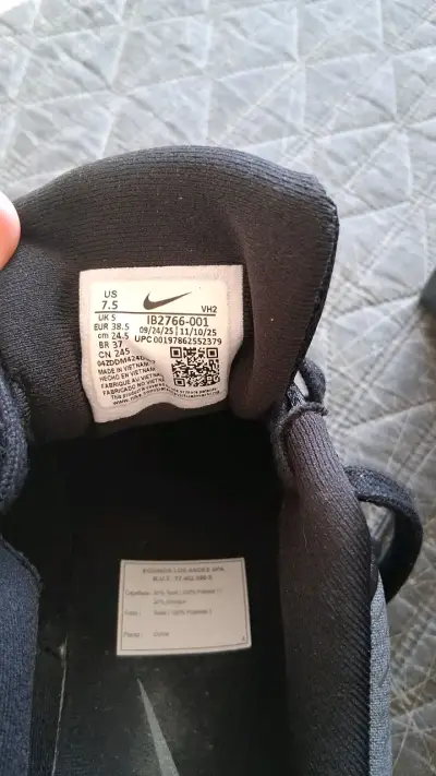 Zapatillas deportivas negras Nike para mujer - miniatura 4