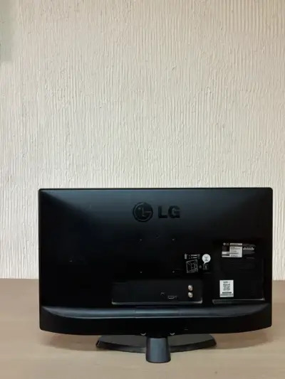 Monitor TV LG 24 pulgadas HD con HDMI - miniatura 2