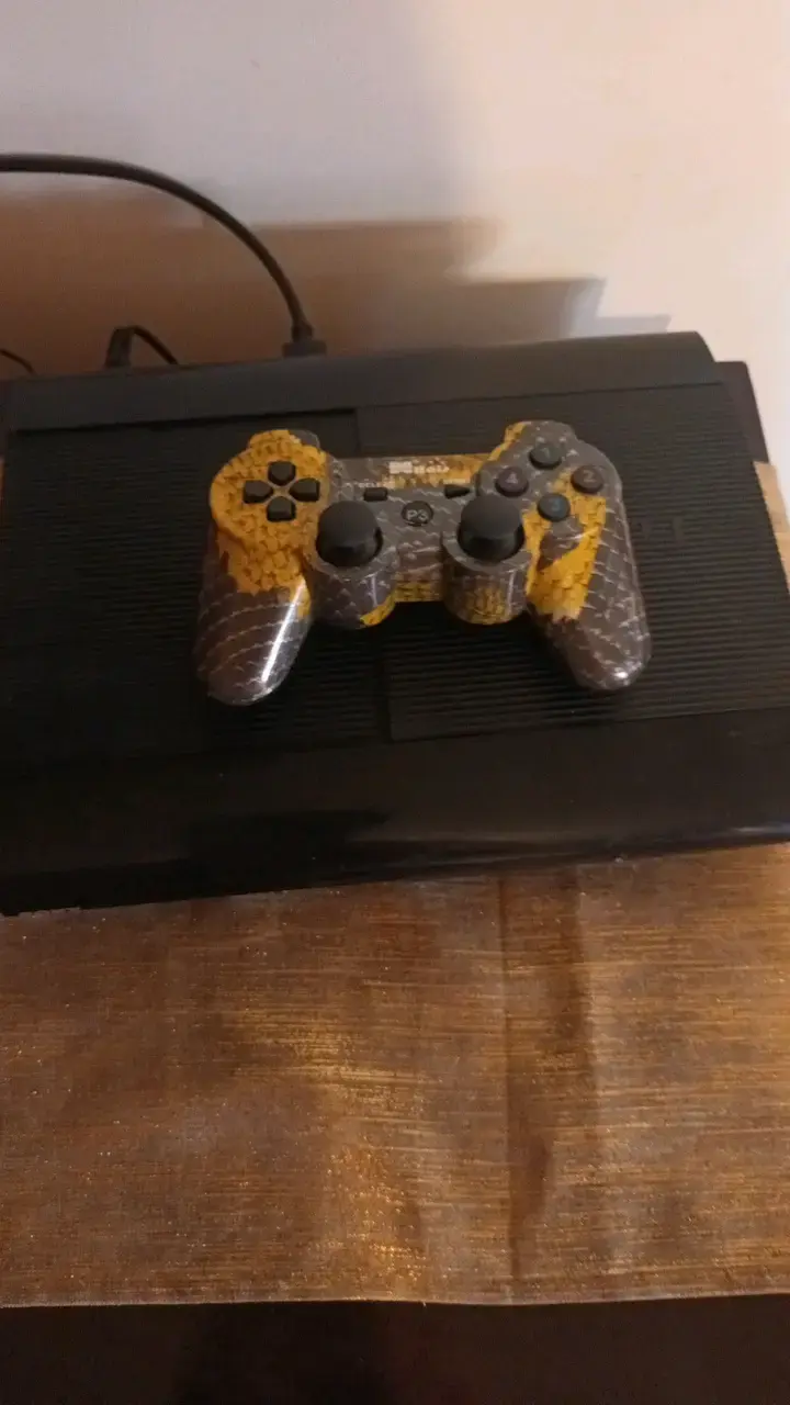Consola PlayStation 3 con Control Personalizado - 1