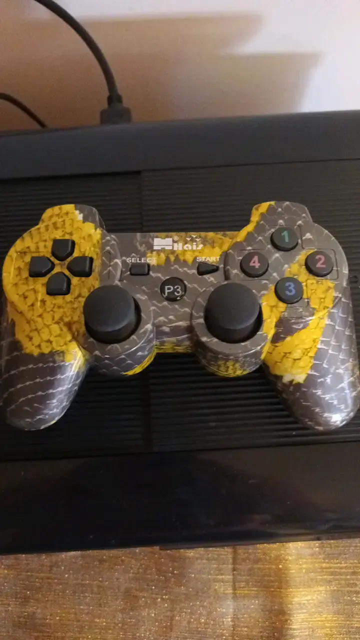 Consola PlayStation 3 con Control Personalizado - 2