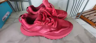 Zapatillas deportivas rojas para mujer - miniatura 3