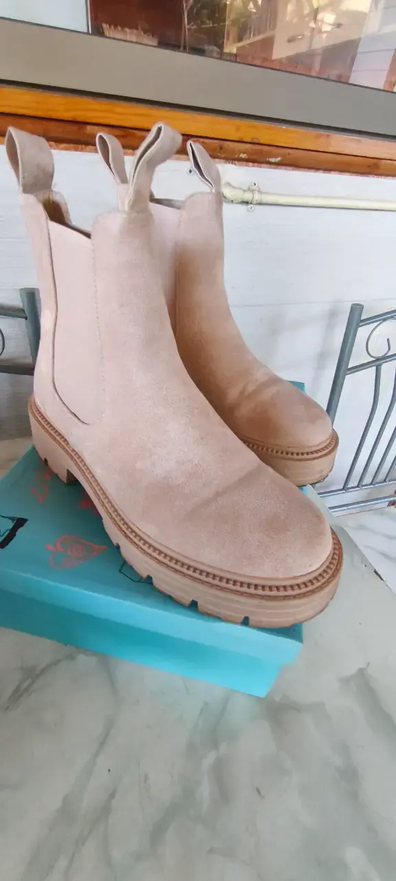 Botines de gamuza beige para mujer - 1