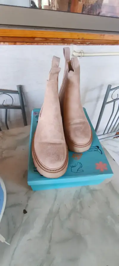 Botines de gamuza beige para mujer - miniatura 3