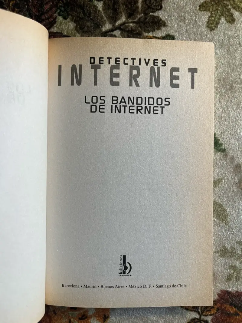 Libro Detectives Internet: Los Bandidos de Internet - 2