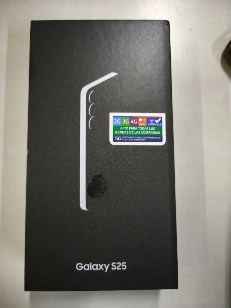 Smartphone Samsung Galaxy S25 con 5G - 2
