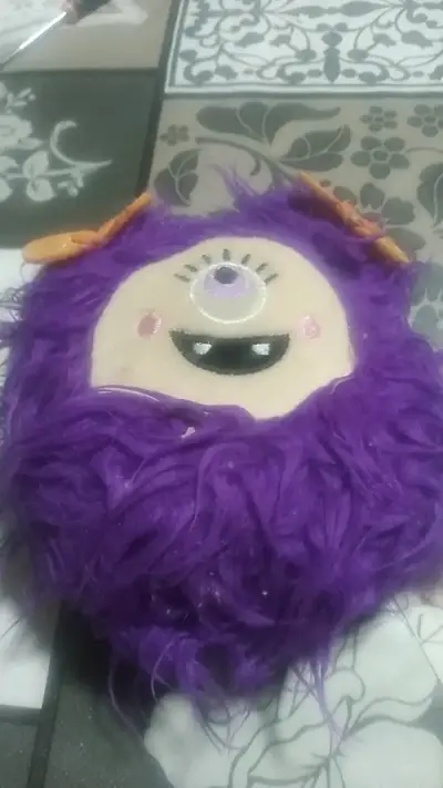 Peluche monstruo morado con un ojo - miniatura 1