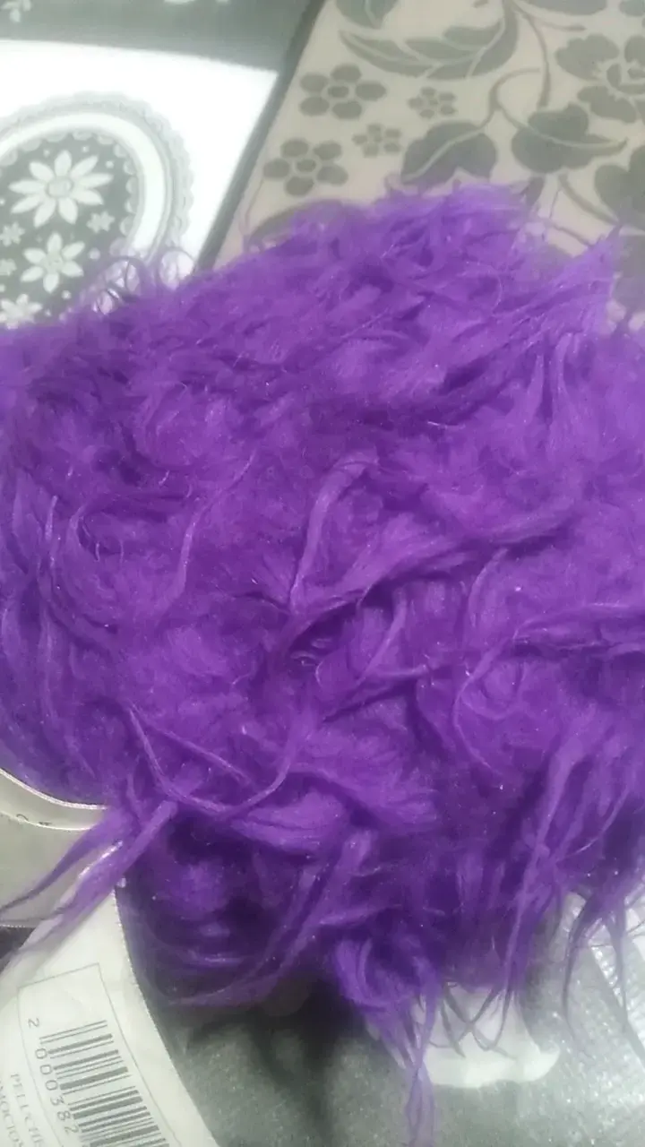 Peluche monstruo morado con un ojo - 2