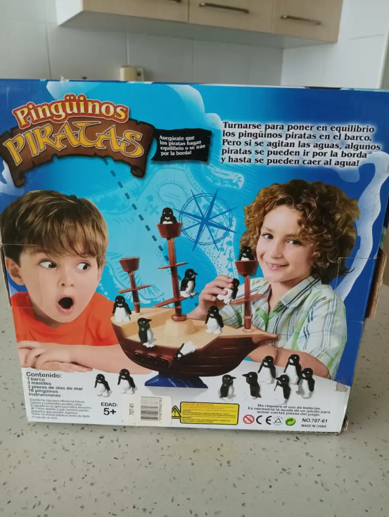 Juego de mesa Pingüinos Piratas para niños - 2