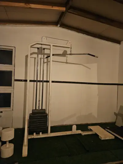 Máquina de poleas para gimnasio en casa - miniatura 1
