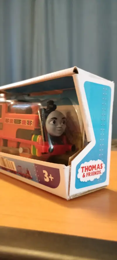 Tren motorizado Thomas & Friends Nia - miniatura 1