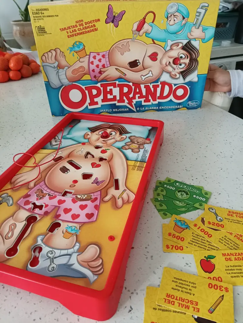 Juego de mesa Operando de Hasbro para niños - 2