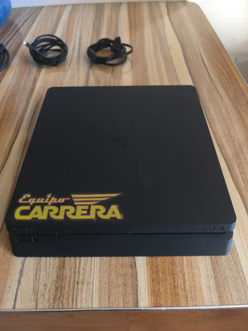 Consola PS4 con juegos y control - 3