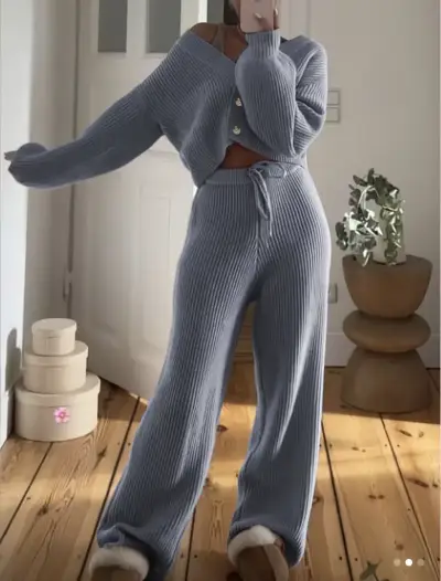 Conjunto de punto gris para mujer - miniatura 2