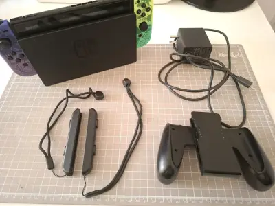 Nintendo Switch Magica 256GB + Dock + Accesorios - miniatura 2