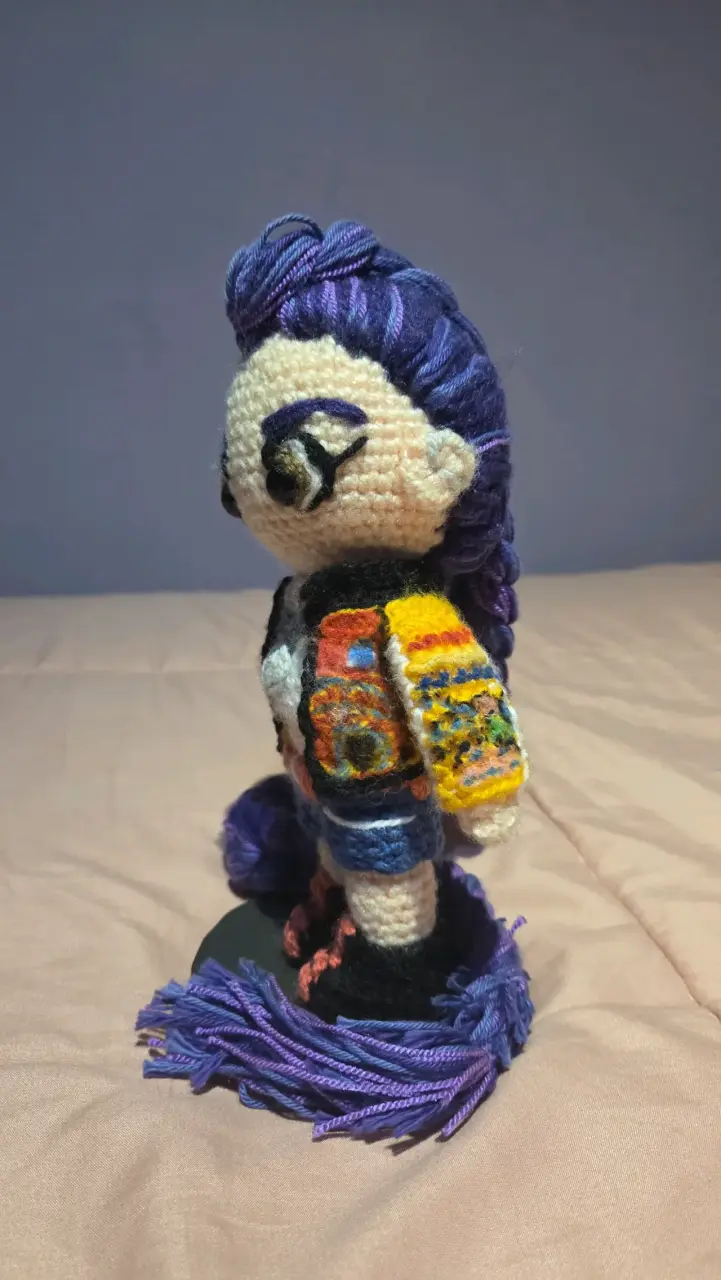 Muñeca Amigurumi Rumi de Kpop Demon Hunters - 4