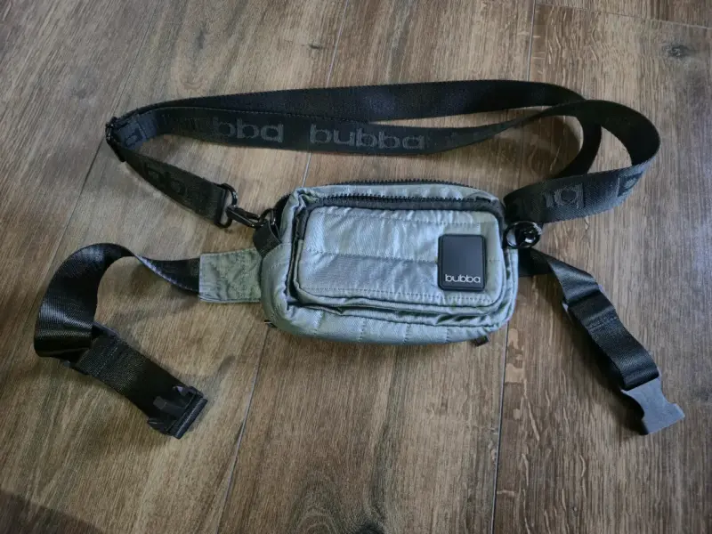 bolso y banano bubba