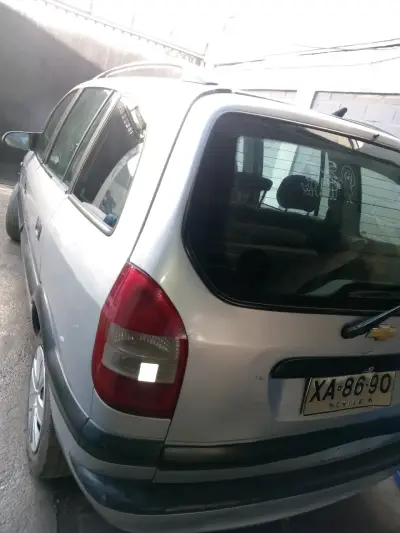 Chevrolet Zafira 2005 en buen estado - miniatura 1