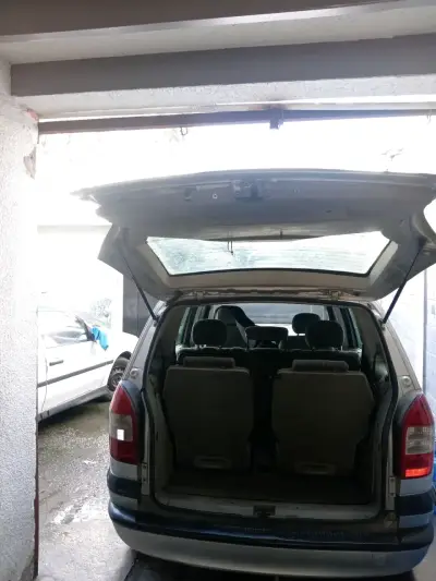Chevrolet Zafira 2005 en buen estado - miniatura 2
