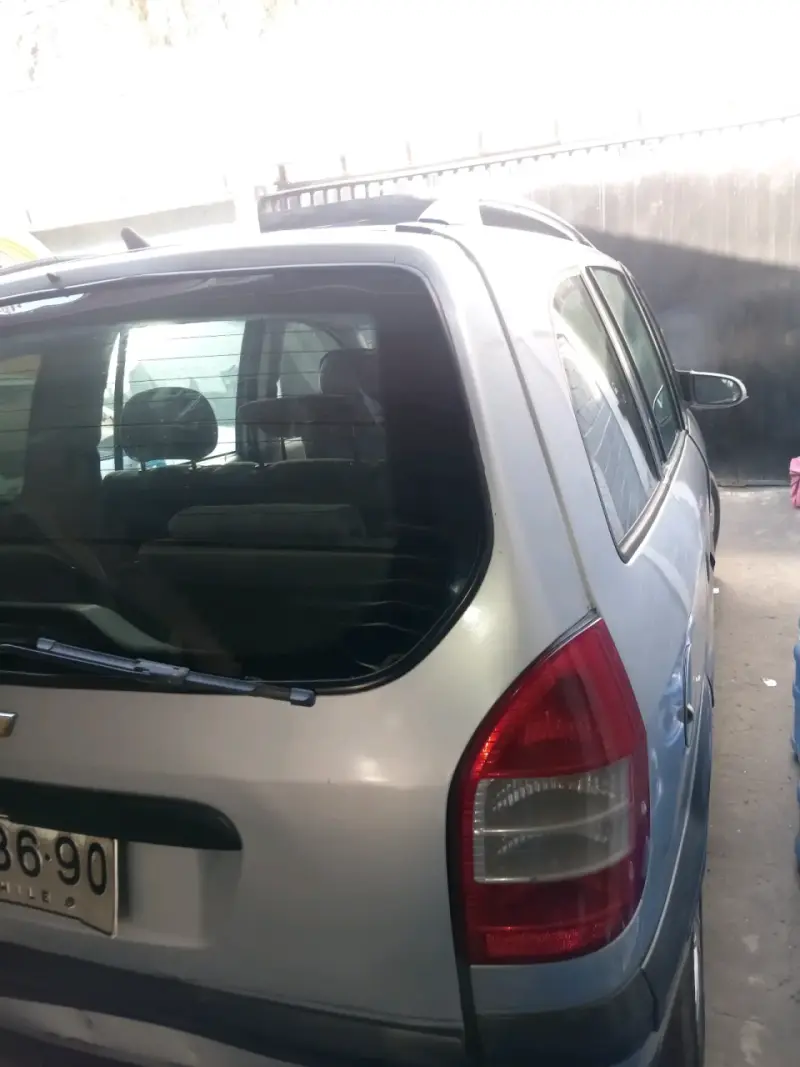 Chevrolet Zafira 2005 en buen estado - 3