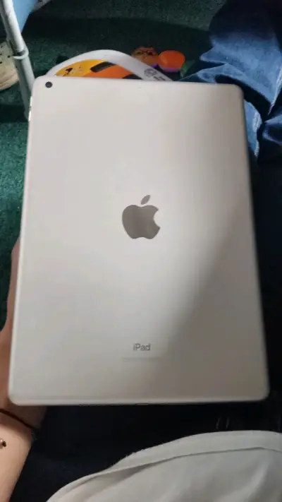 iPad Apple en buen estado - miniatura 2