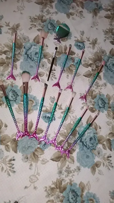 Set de brochas de maquillaje estilo sirena - miniatura 2