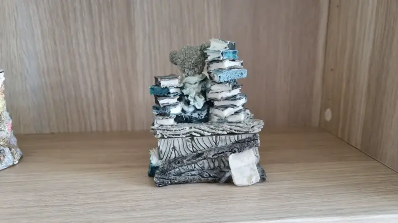 Figura Decorativa de Osos en Resina - 2