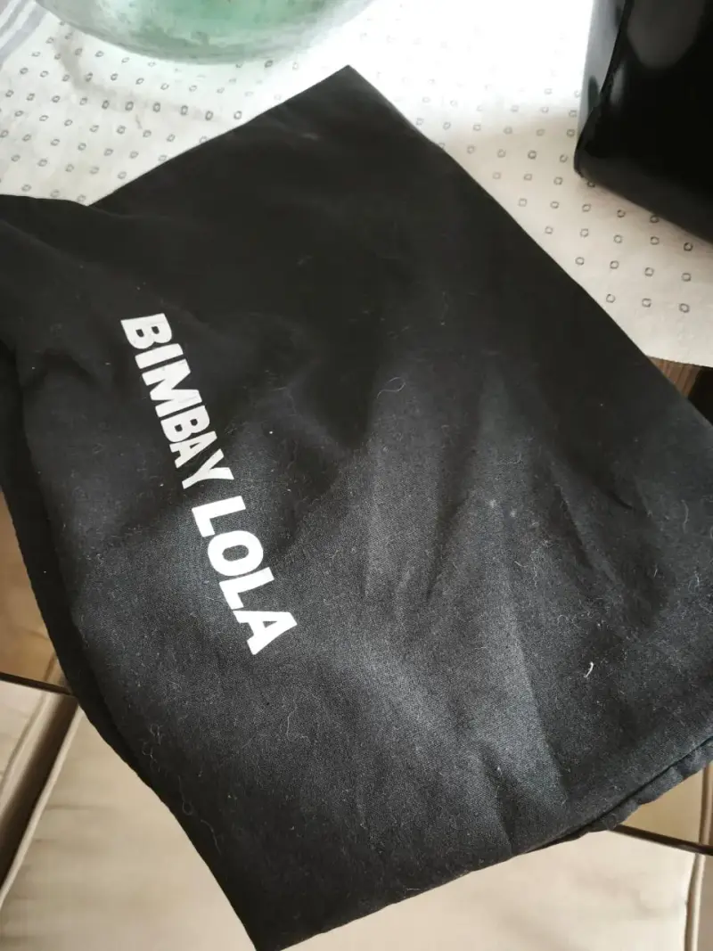 Bolso negro de charol Bimba y Lola - 3