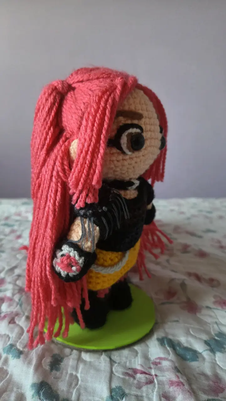 Muñeca amigurumi Mira de Kpop Demon Hunters - 2