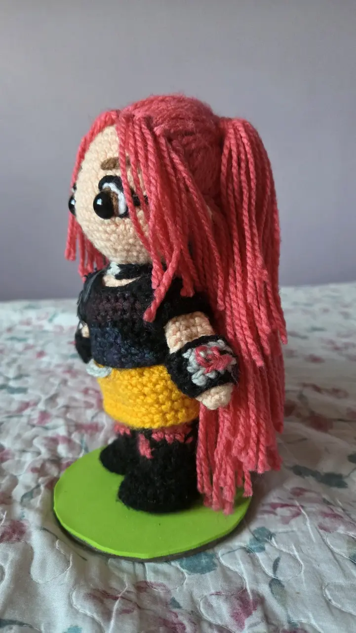 Muñeca amigurumi Mira de Kpop Demon Hunters - 5