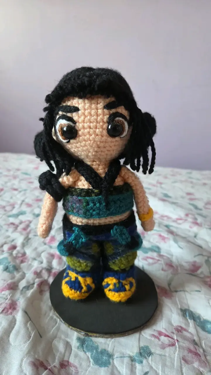 Muñeco Amigurumi Zoey de Kpop Demon Hunters