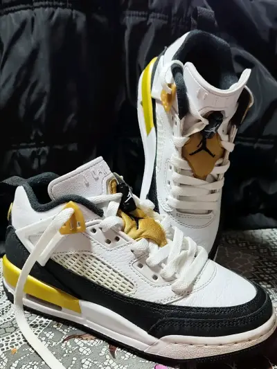 Zapatillas deportivas blancas y negras para niños - miniatura 2