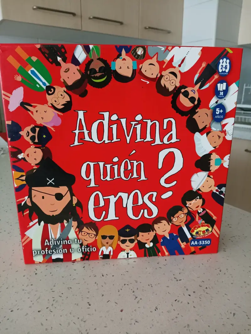 Juego de mesa Adivina Quién Eres para niños