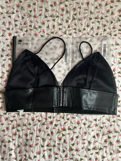 Top de cuero sintético negro para mujer - miniatura 2