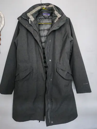 Abrigo impermeable con capucha Patagonia gris - miniatura 4