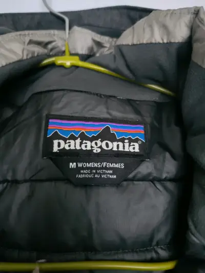 Abrigo impermeable con capucha Patagonia gris - miniatura 5