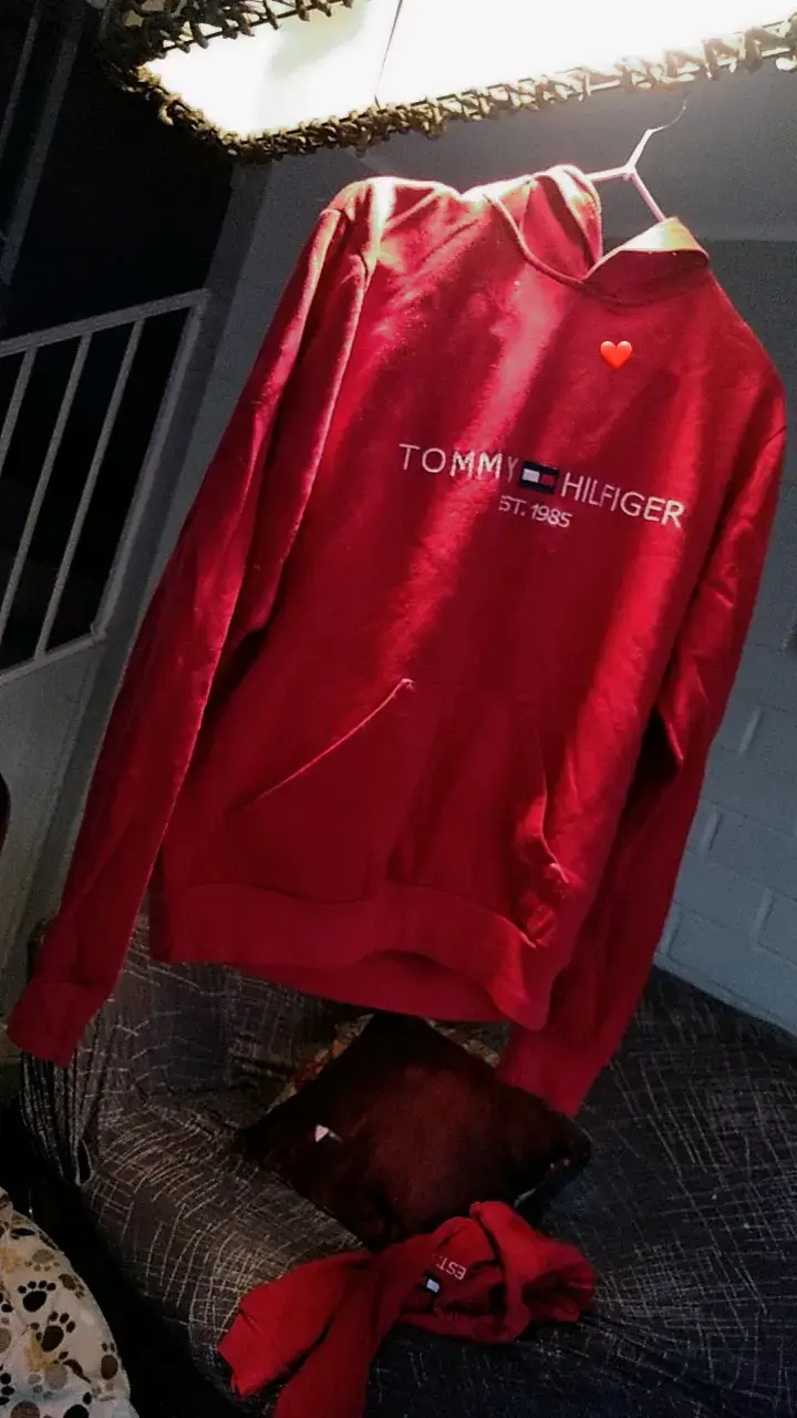 Conjunto deportivo rojo Tommy Hilfiger - 1