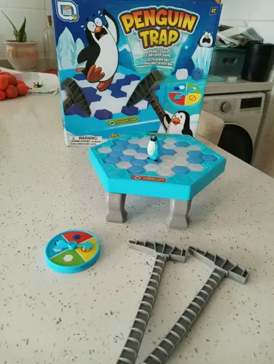 Juego de mesa Penguin Trap para niños - miniatura 3
