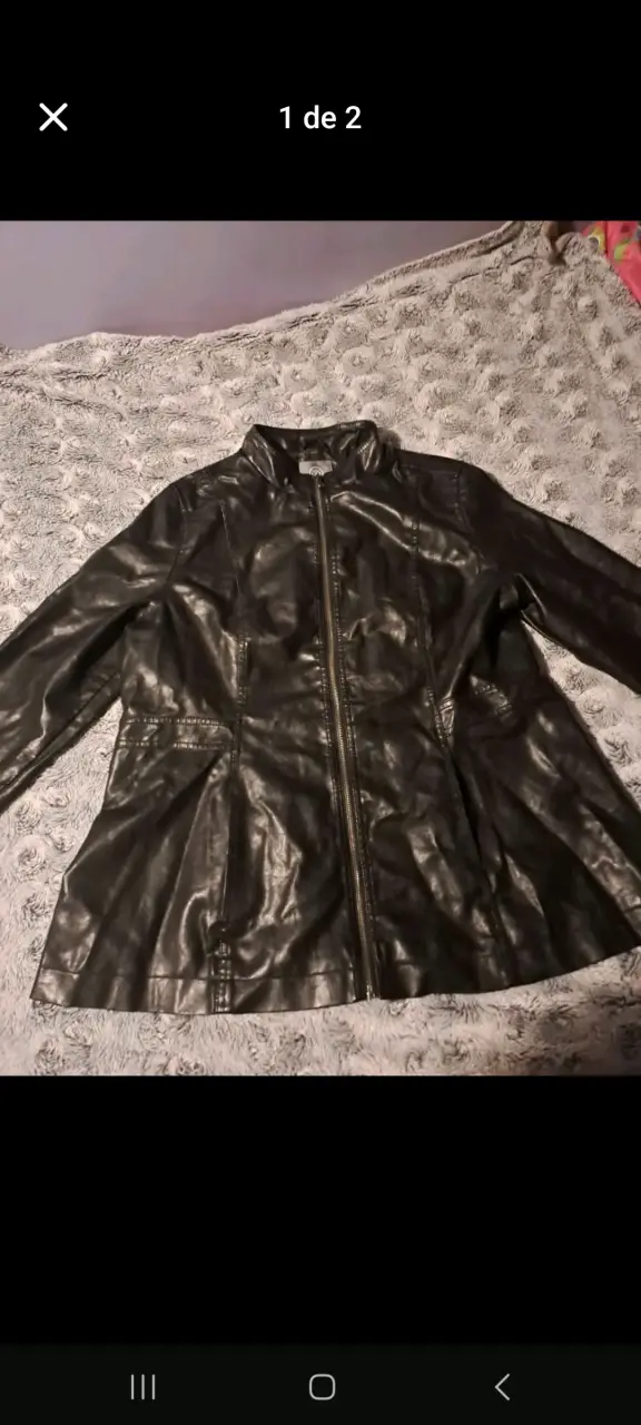 Chaqueta de cuero negra para mujer
