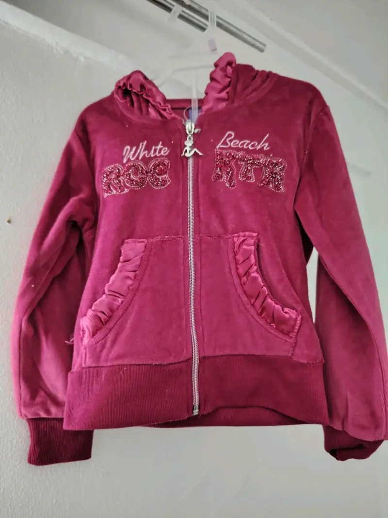Conjunto de ropa infantil con blusa amarilla y pantalón - 5