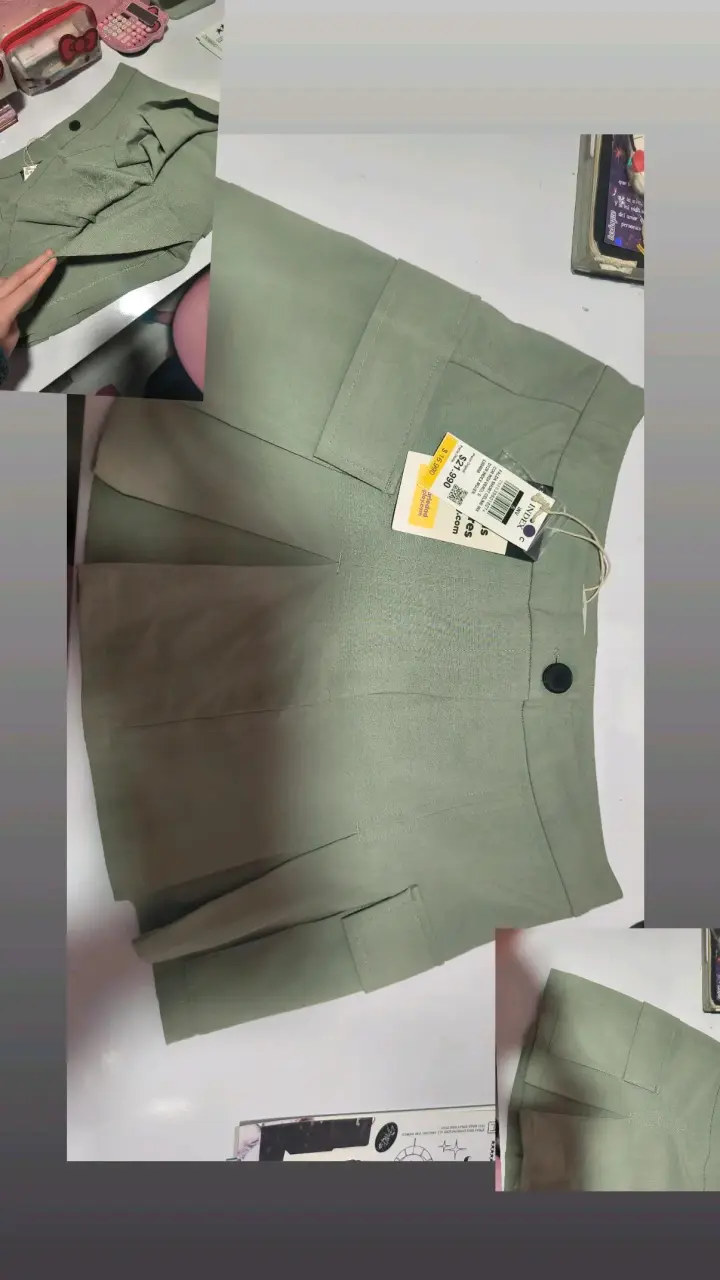 Falda corta verde con bolsillos