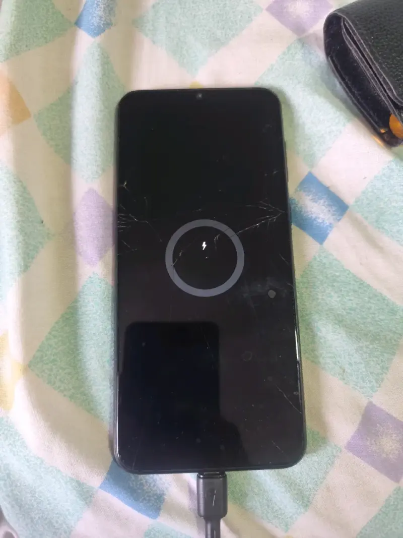 3 celulares Samsung y Xiaomi usados - 2