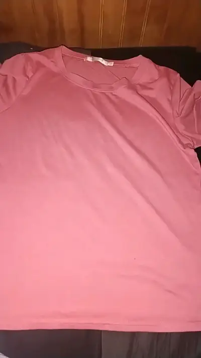 Polera rosada para mujer en buen estado - miniatura 1