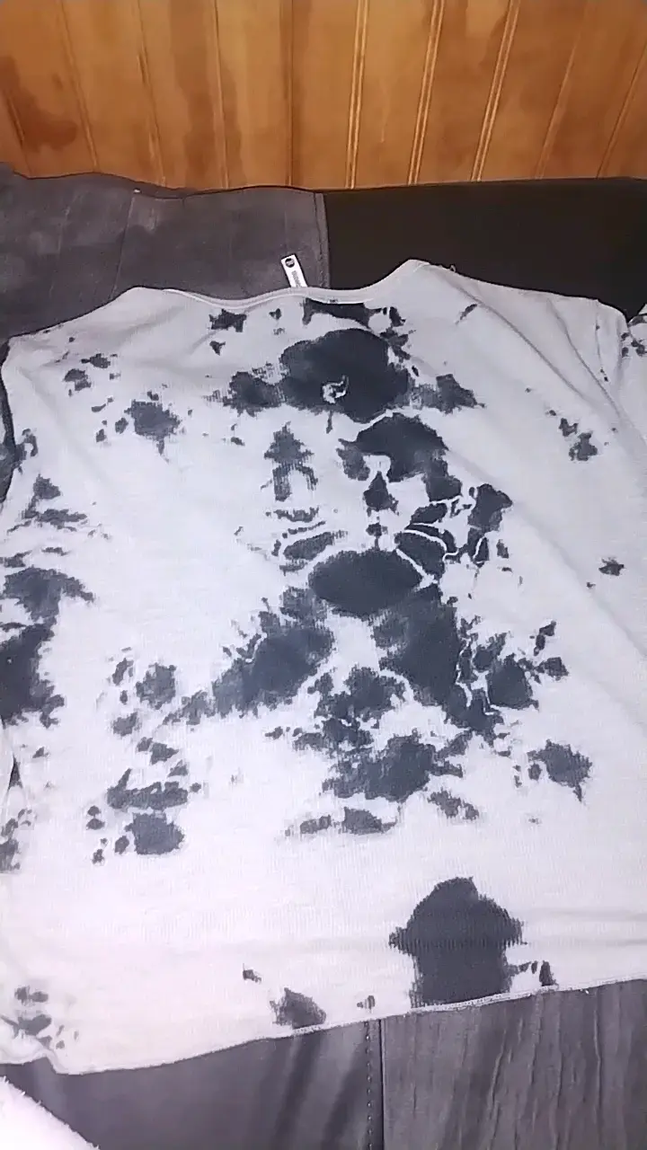 Polera manga larga tie-dye blanco y negro - 2