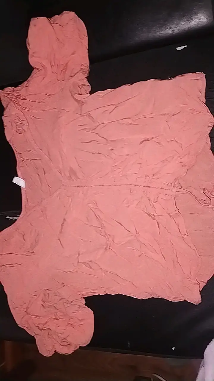 Polera corta color salmón para mujer