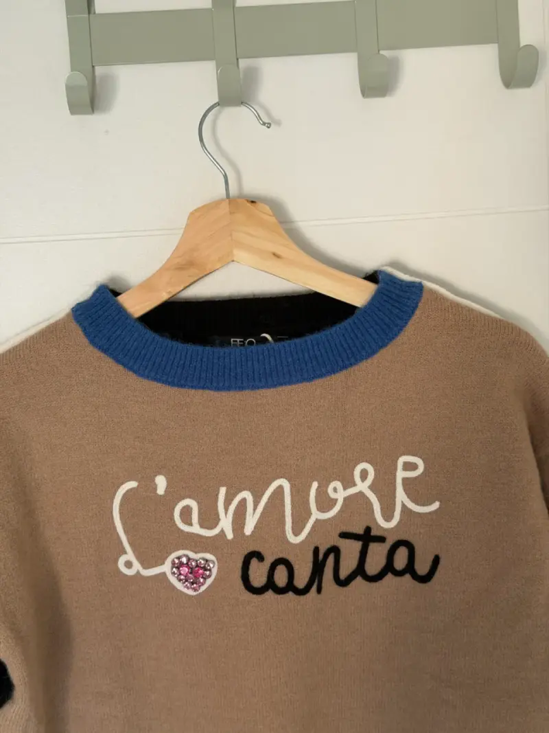 Suéter con diseño 'L'amour Canta' - 2