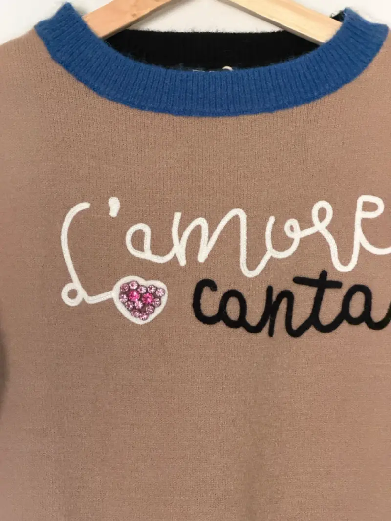 Suéter con diseño 'L'amour Canta' - 3