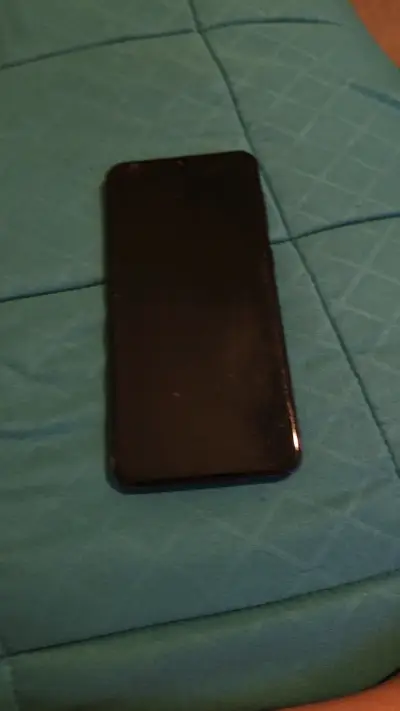 Smartphone Samsung Galaxy A30s en buen estado - miniatura 1